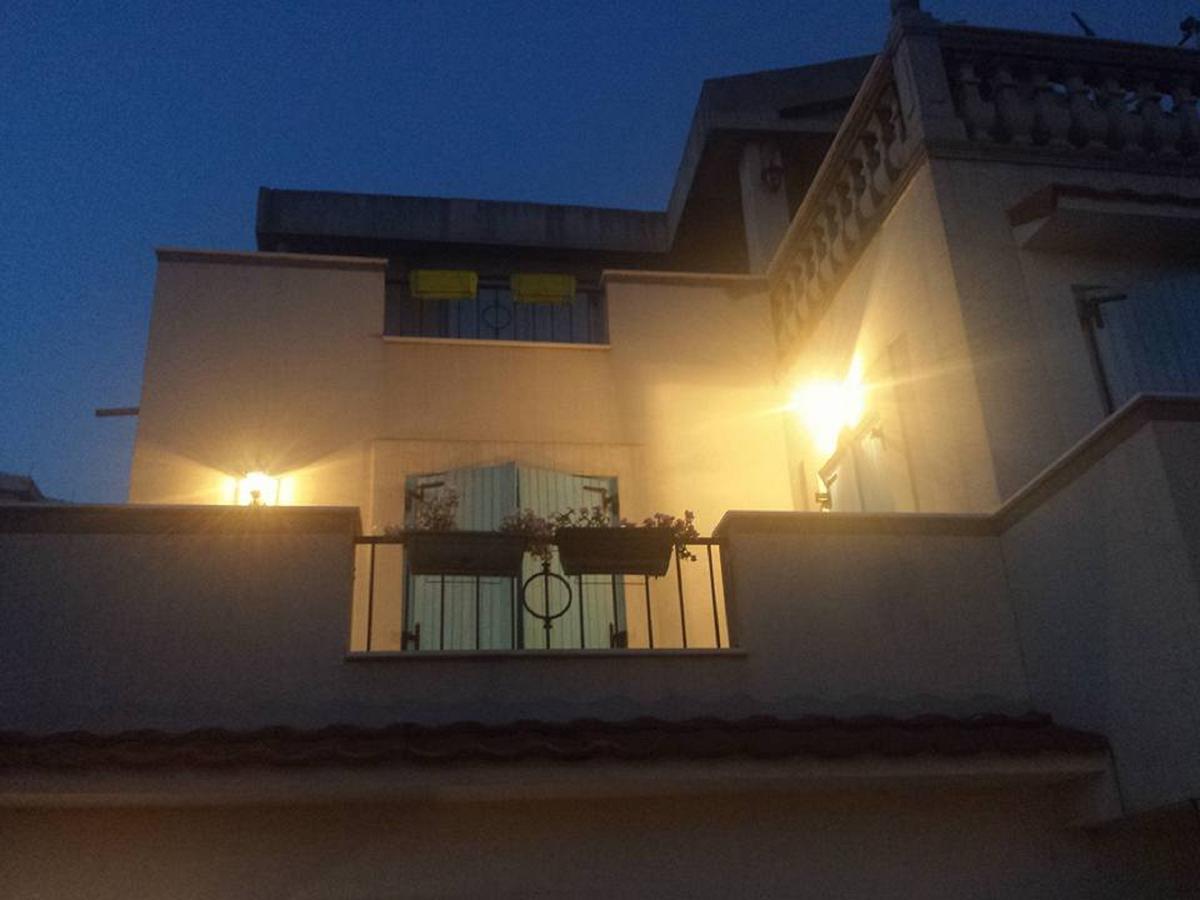 Guesthouse Mare บาร์ ภายนอก รูปภาพ